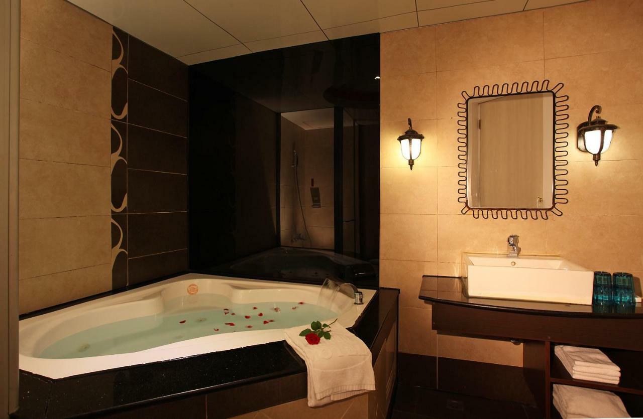 Chateau Motel Kaohsiung Eksteriør bilde